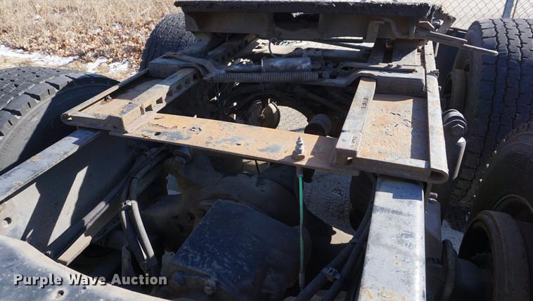 image for item DB0351 2006 Freightliner Columbia semi truck