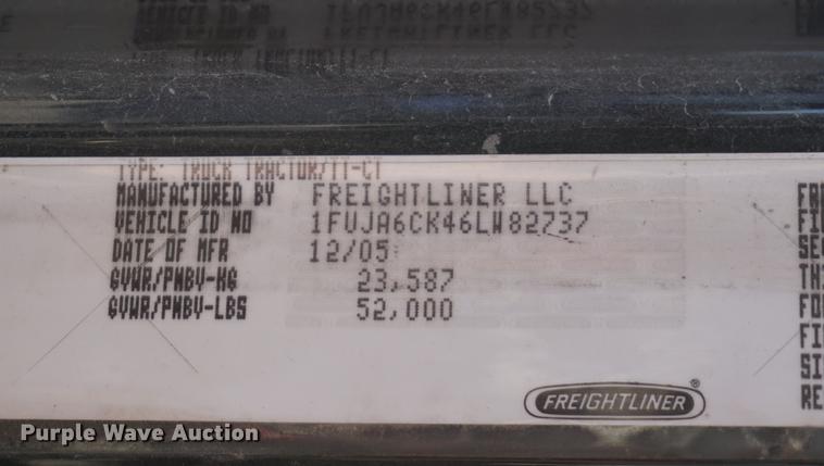 image for item DB0351 2006 Freightliner Columbia semi truck
