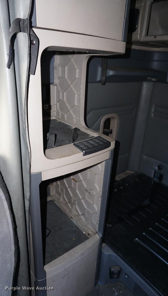 image for item DB0352 2012 Freightliner Cascadia semi truck