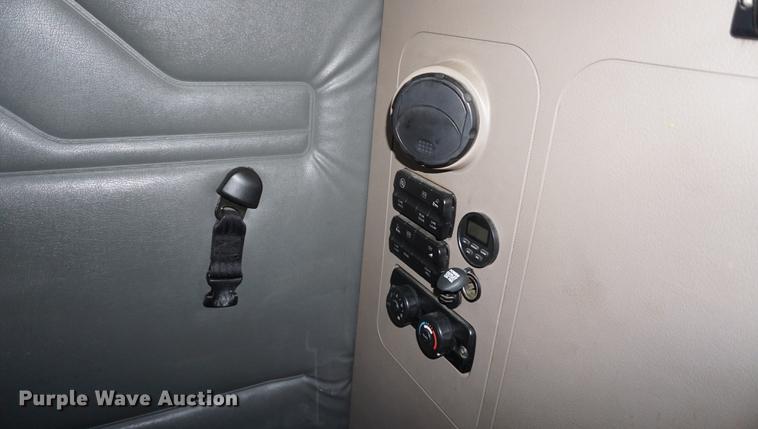 image for item DB0352 2012 Freightliner Cascadia semi truck