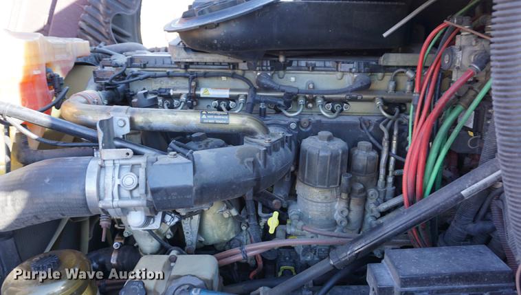 image for item DB0352 2012 Freightliner Cascadia semi truck