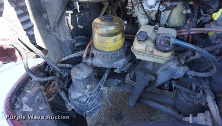 image for item DB0352 2012 Freightliner Cascadia semi truck