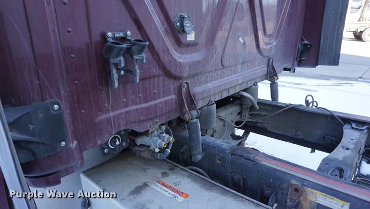 image for item DB0352 2012 Freightliner Cascadia semi truck