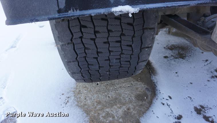 image for item DB0352 2012 Freightliner Cascadia semi truck