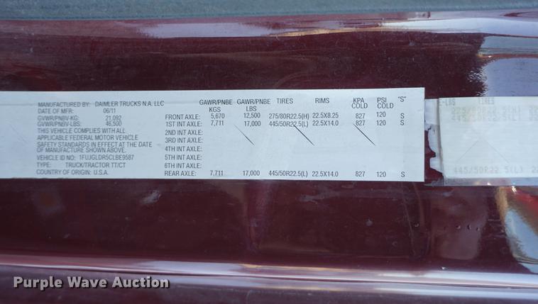 image for item DB0352 2012 Freightliner Cascadia semi truck