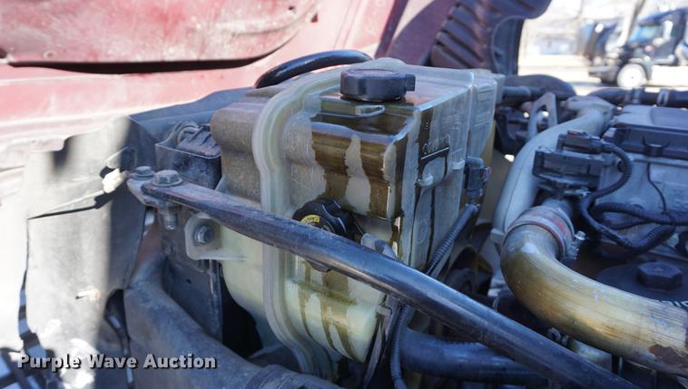 image for item DB0353 2011 Freightliner Cascadia semi truck