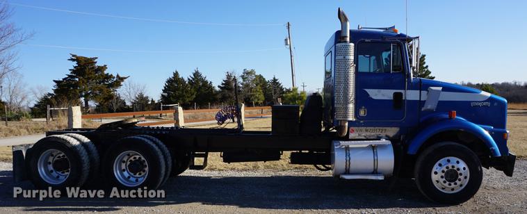 image for item DB0482 1991 Kenworth T800 semi truck