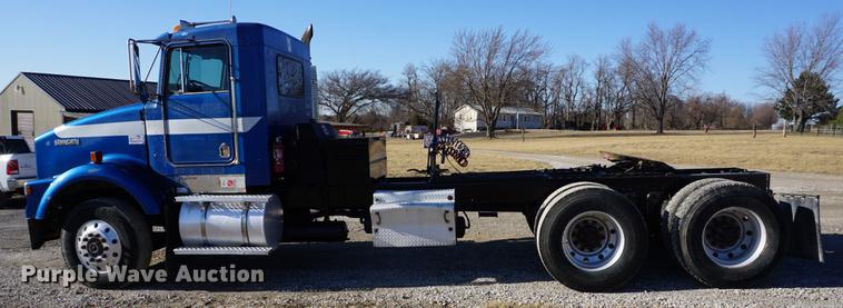 image for item DB0482 1991 Kenworth T800 semi truck