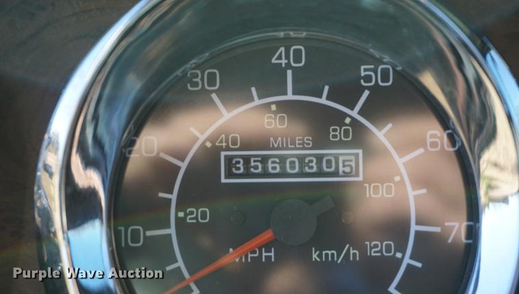 image for item DB0482 1991 Kenworth T800 semi truck