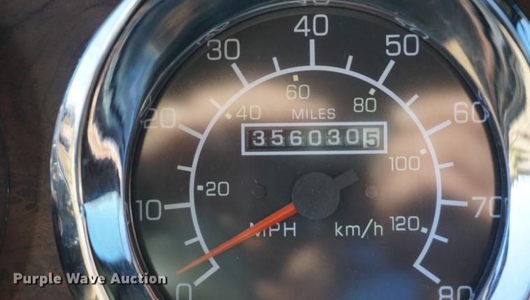 image for item DB0482 1991 Kenworth T800 semi truck