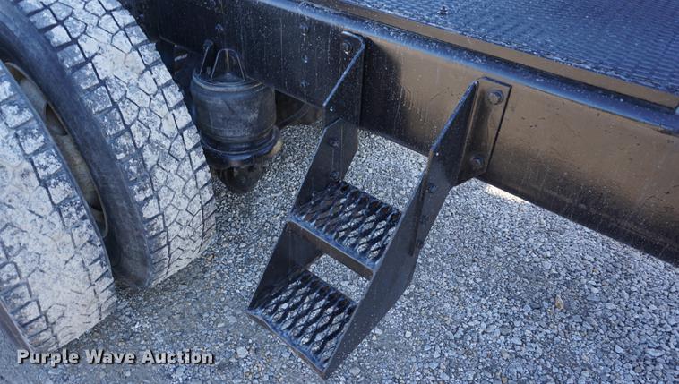 image for item DB0482 1991 Kenworth T800 semi truck