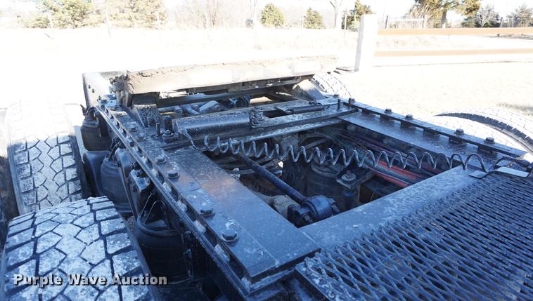 image for item DB0482 1991 Kenworth T800 semi truck