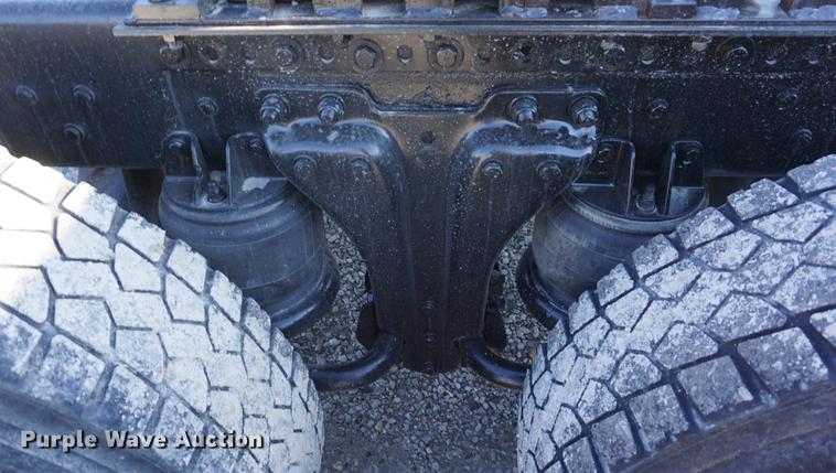 image for item DB0482 1991 Kenworth T800 semi truck