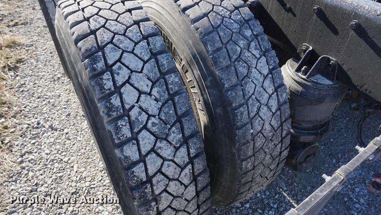 image for item DB0482 1991 Kenworth T800 semi truck