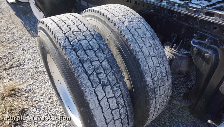 image for item DB0482 1991 Kenworth T800 semi truck