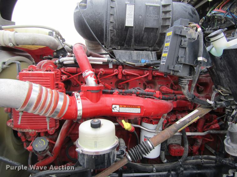 image for item DB1239 2012 Kenworth T800 semi truck