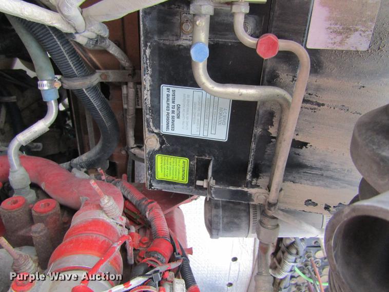 image for item DB1239 2012 Kenworth T800 semi truck