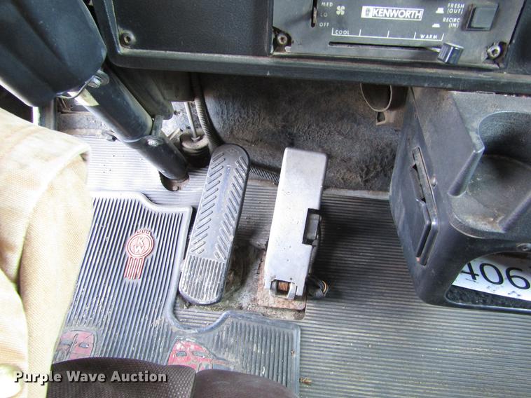 image for item DB1246 1996 Kenworth W900 semi truck