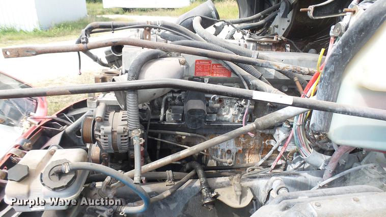 image for item DB3492 2007 Freightliner Columbia semi truck