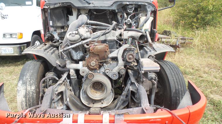 image for item DB3492 2007 Freightliner Columbia semi truck