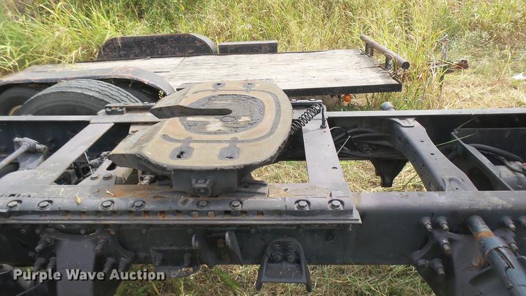 image for item DB3492 2007 Freightliner Columbia semi truck