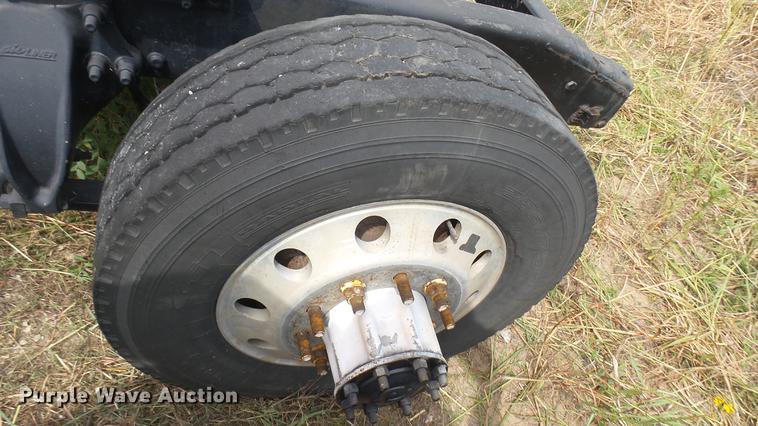 image for item DB3492 2007 Freightliner Columbia semi truck