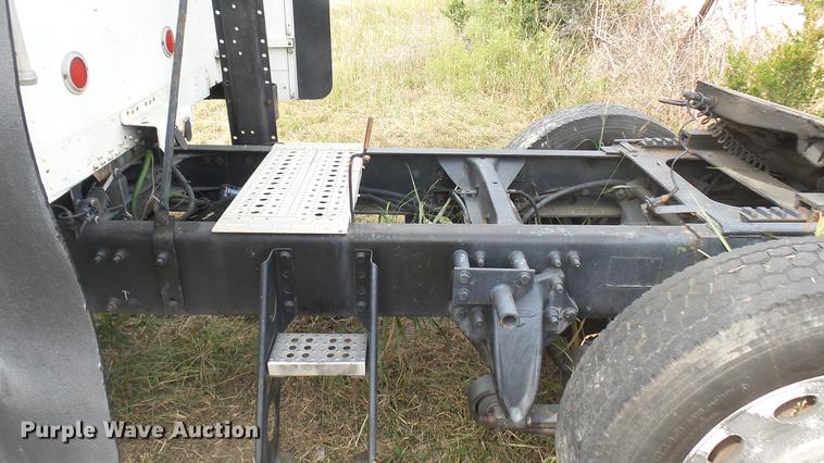 image for item DB3499 1998 Freightliner semi truck