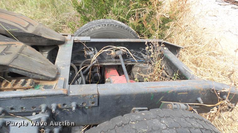 image for item DB3499 1998 Freightliner semi truck