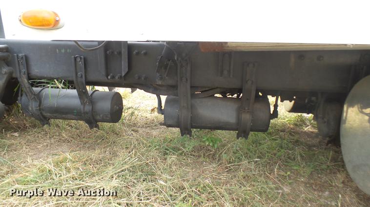 image for item DB3499 1998 Freightliner semi truck