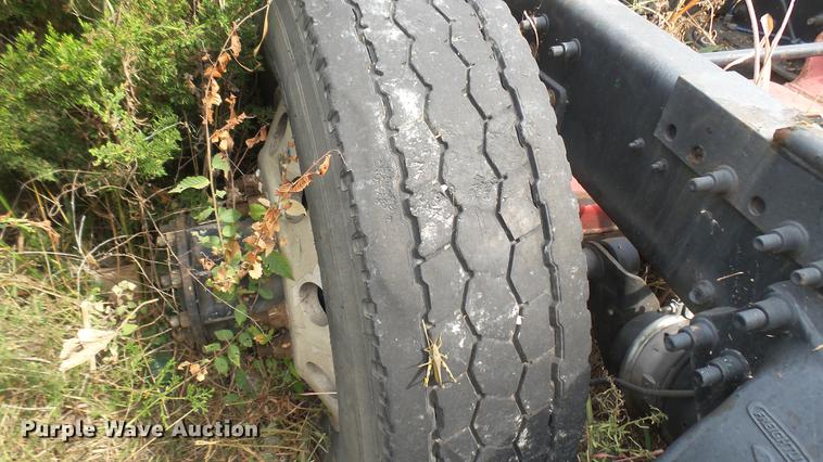 image for item DB3499 1998 Freightliner semi truck