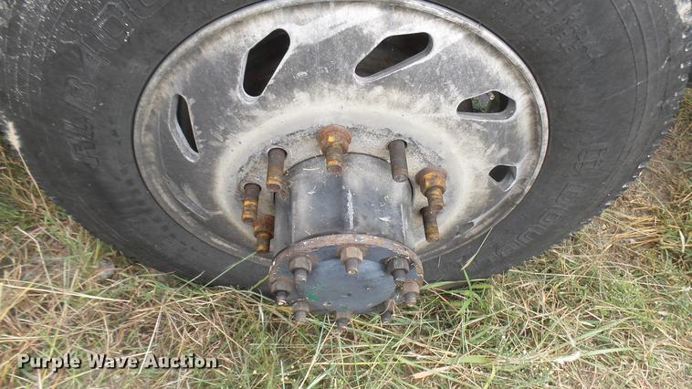 image for item DB3499 1998 Freightliner semi truck