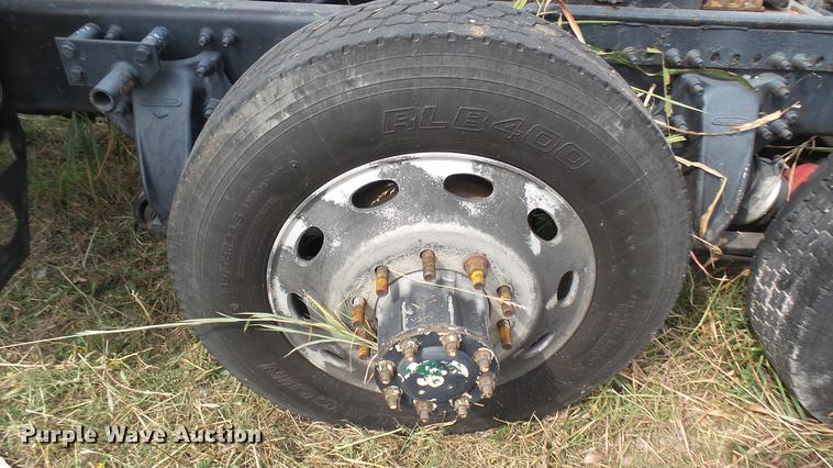 image for item DB3499 1998 Freightliner semi truck