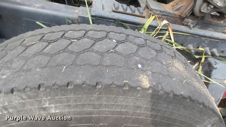 image for item DB3499 1998 Freightliner semi truck