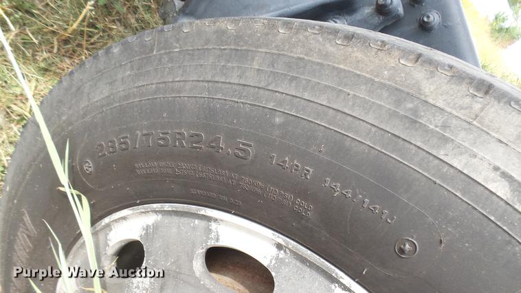 image for item DB3499 1998 Freightliner semi truck