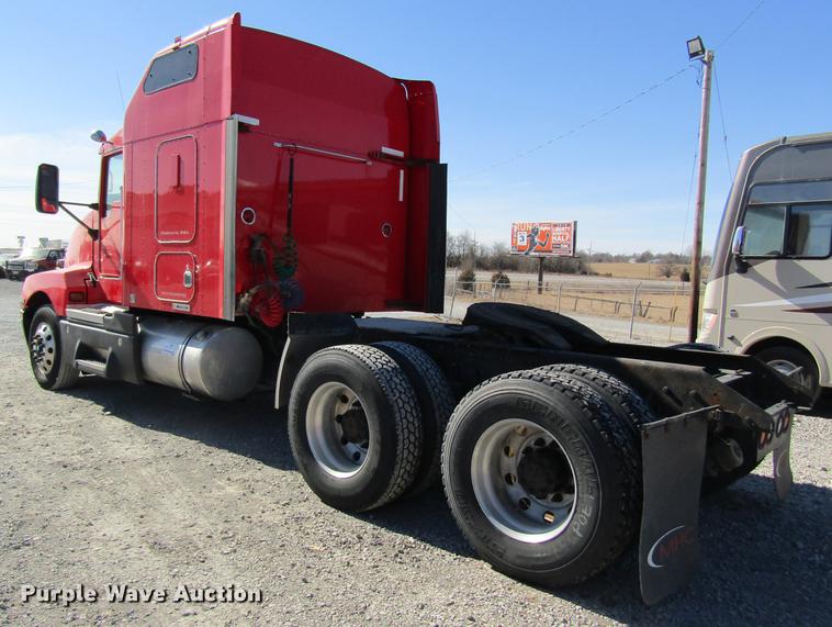 image for item DB5937 2007 Kenworth T600 semi truck