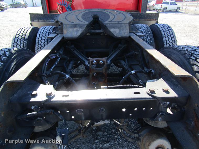 image for item DB5937 2007 Kenworth T600 semi truck