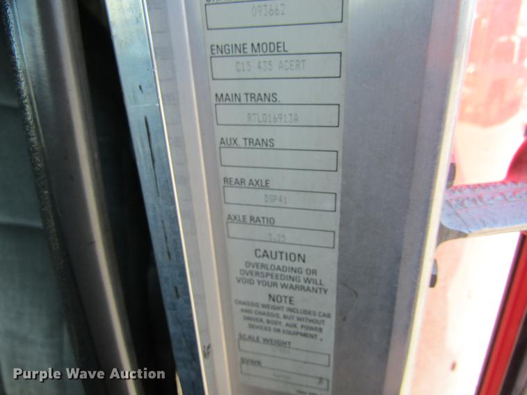 image for item DB5937 2007 Kenworth T600 semi truck