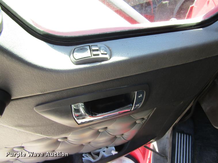 image for item DB5937 2007 Kenworth T600 semi truck