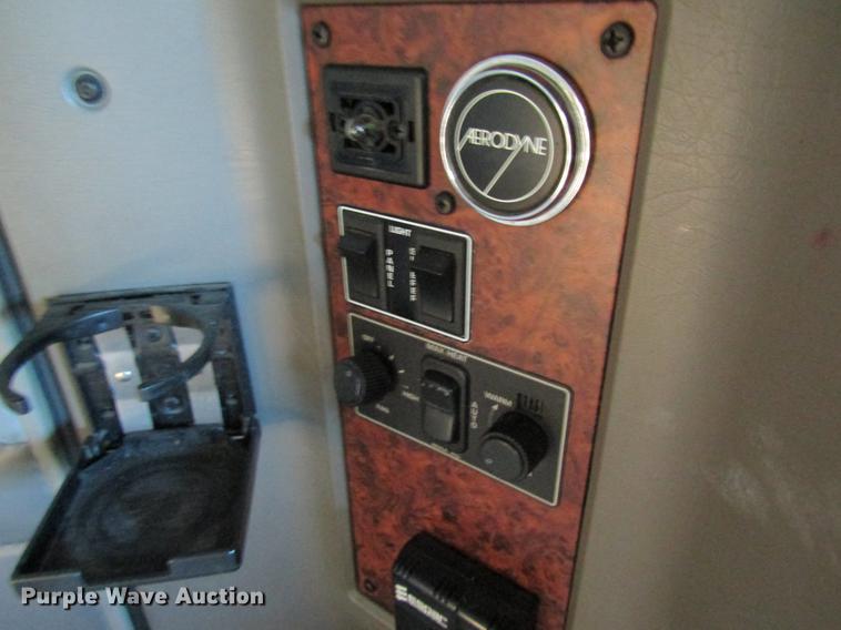 image for item DB5937 2007 Kenworth T600 semi truck