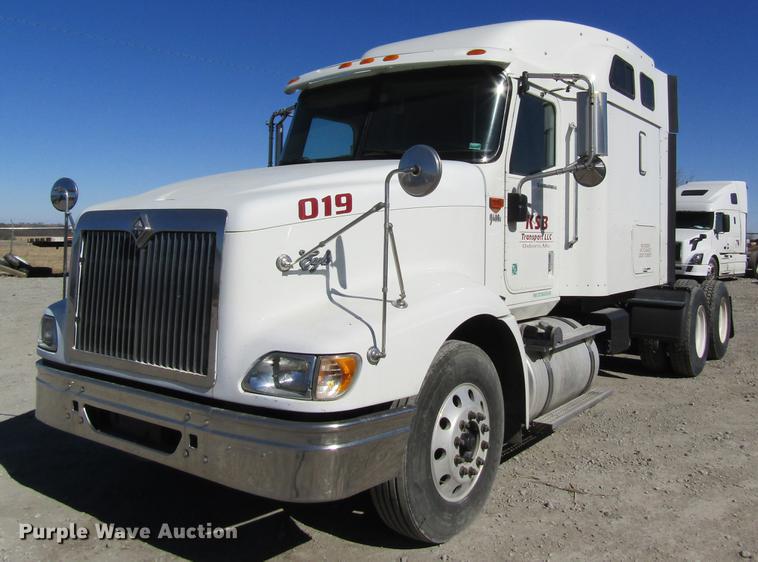 image for item DB5939 2007 International 9400i semi truck