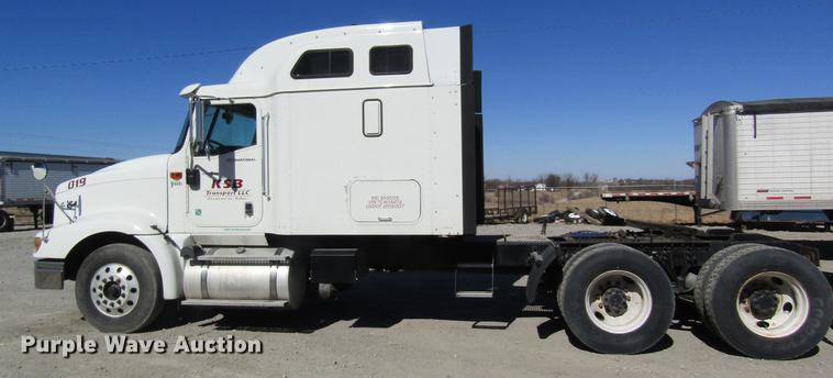 image for item DB5939 2007 International 9400i semi truck