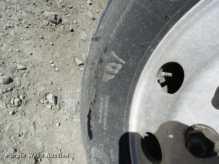 image for item DB5939 2007 International 9400i semi truck