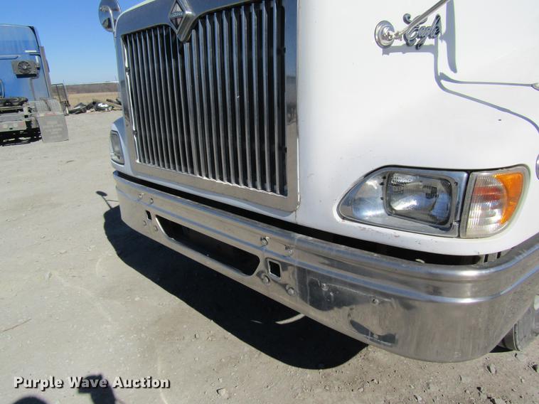 image for item DB5939 2007 International 9400i semi truck