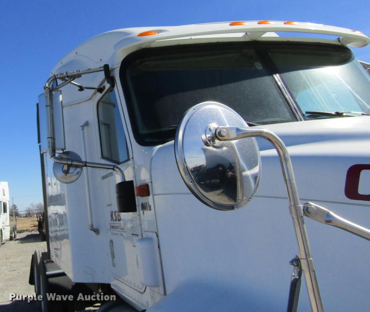 image for item DB5939 2007 International 9400i semi truck