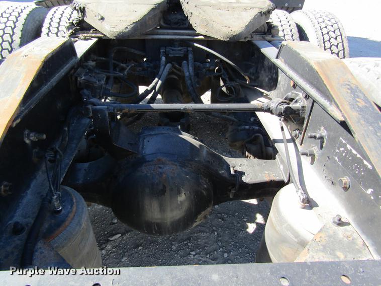 image for item DB5939 2007 International 9400i semi truck