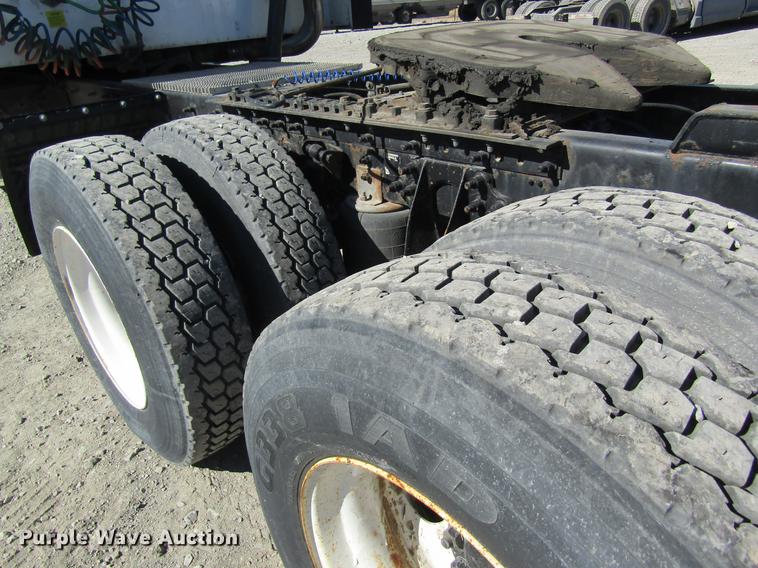 image for item DB5939 2007 International 9400i semi truck