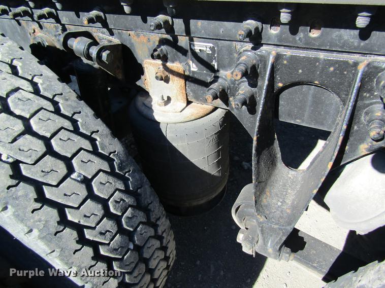 image for item DB5939 2007 International 9400i semi truck