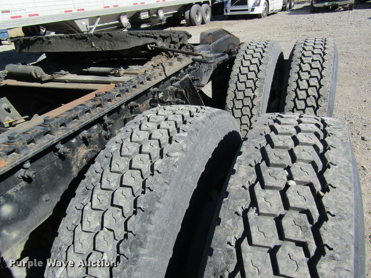 image for item DB5939 2007 International 9400i semi truck