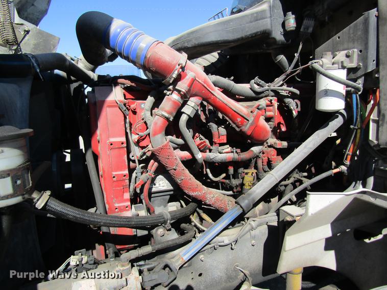 image for item DB5939 2007 International 9400i semi truck