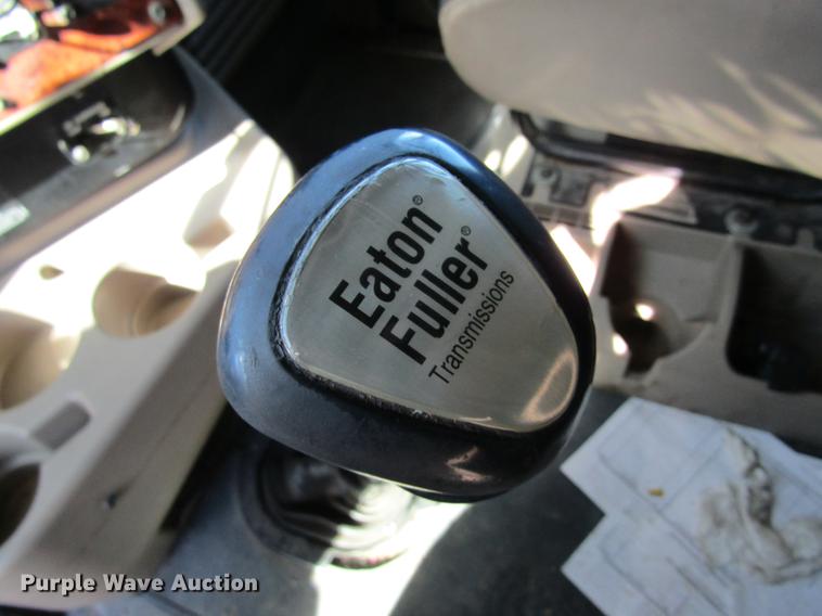 image for item DB5939 2007 International 9400i semi truck